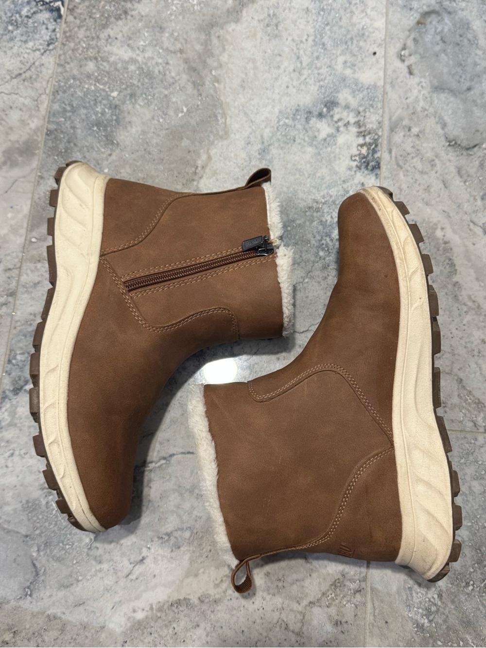 Khombu Brown Ankle Winter Boot with Ivory Faux Fur Collar